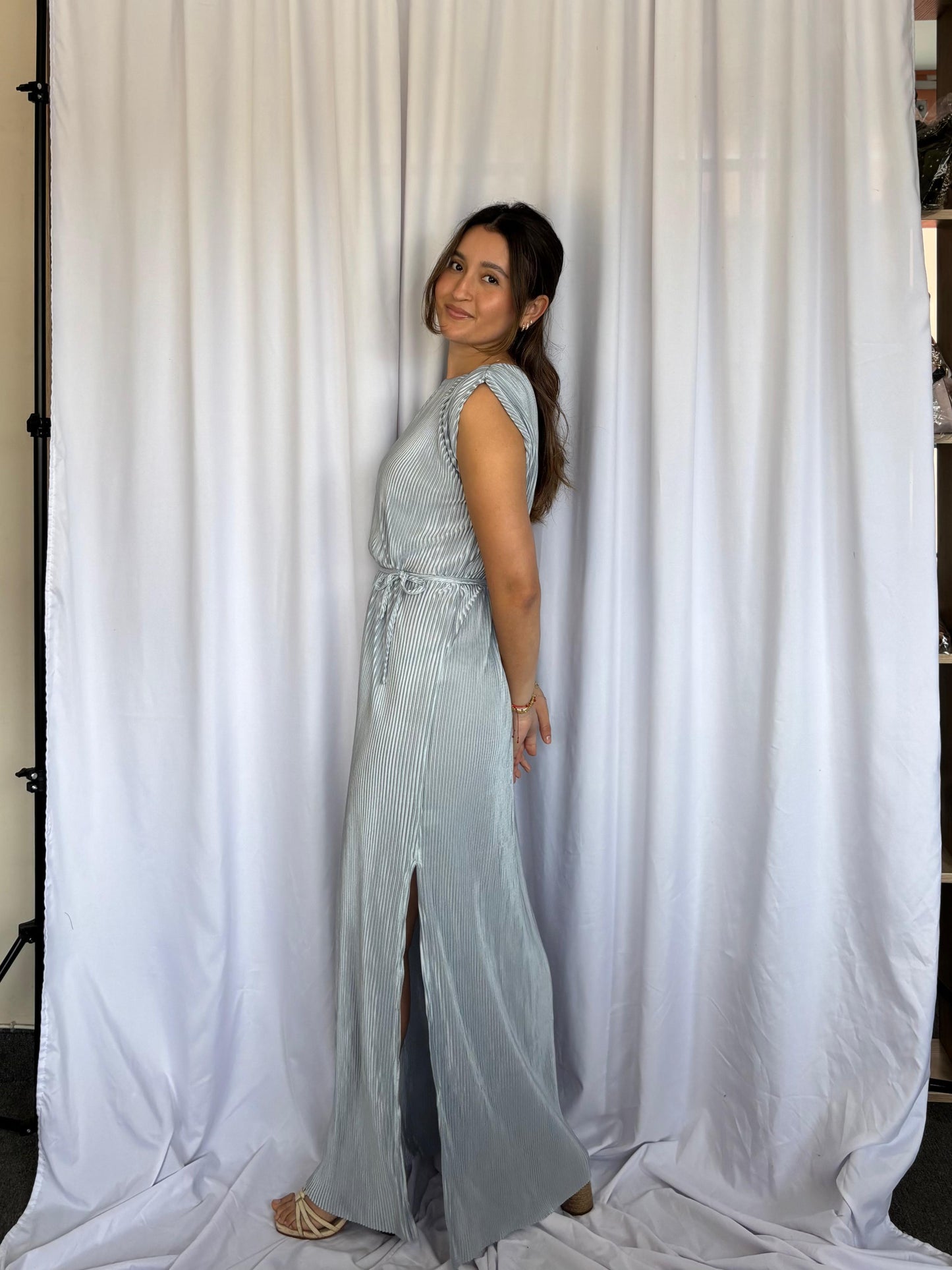VESTIDO PLIZADO - PLATEADO