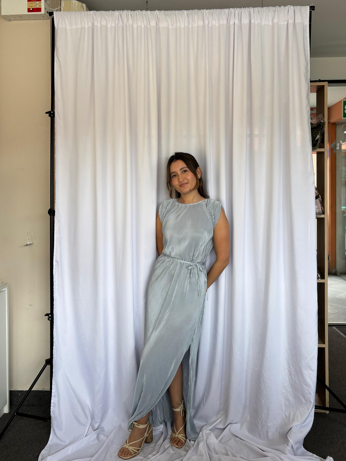 VESTIDO PLIZADO - PLATEADO