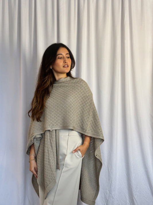 Ruana Almendra - Topo