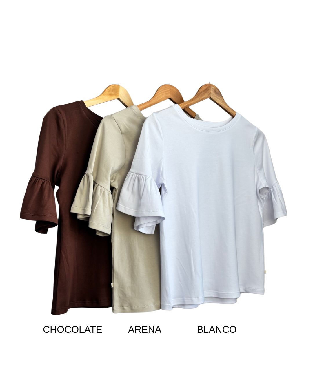 PACK 3 POLOS OLIVIA 2.0 - BLANCO, ARENA⁠ y CHOCOLATE