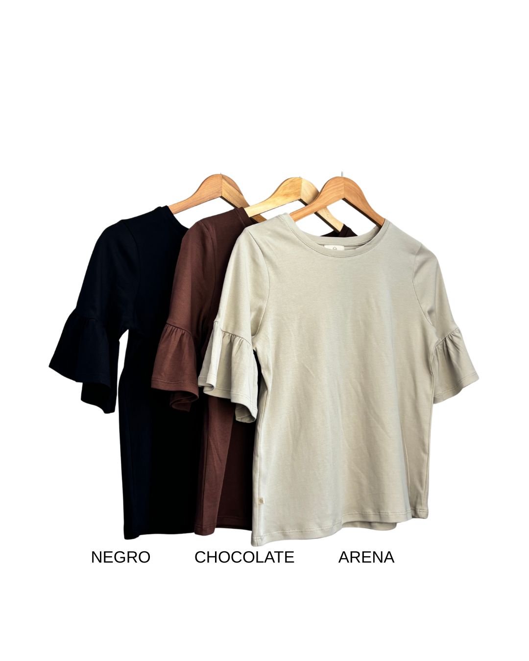 PACK 3 POLOS OLIVIA 2.0 - ARENA⁠, NEGRO y CHOCOLATE