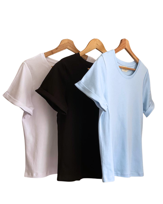 PACK 3 POLOS ARIA - BLANCO, NEGRO y CELESTE PASTEL