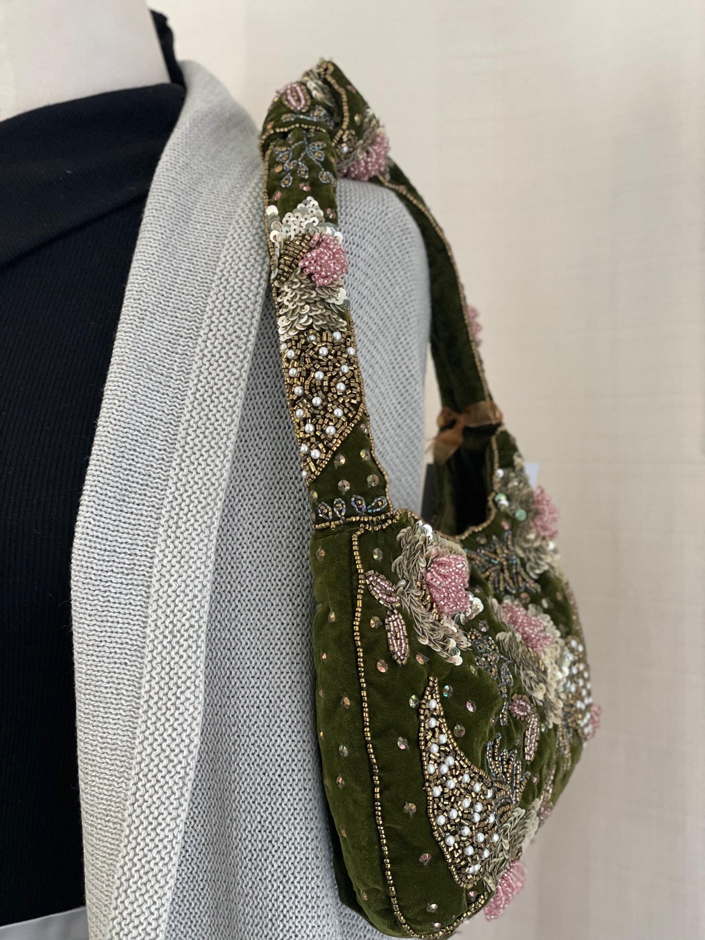 CARTERA BORDADA - VERDE