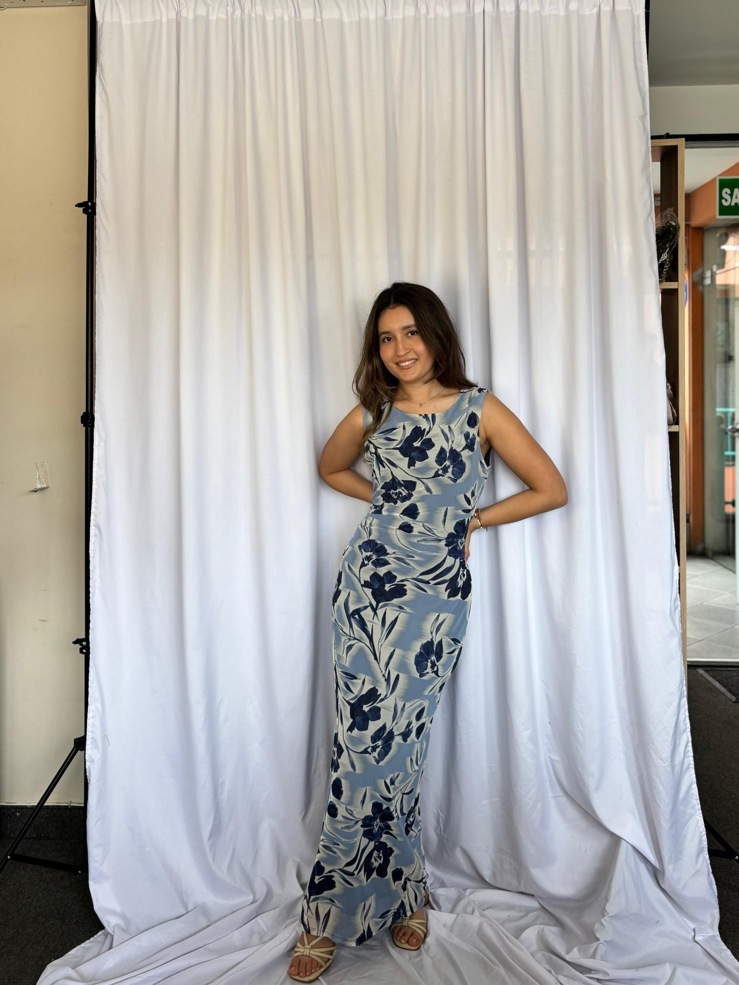 VESTIDO NICOLLE MILLER FLOREADO - CELESTE