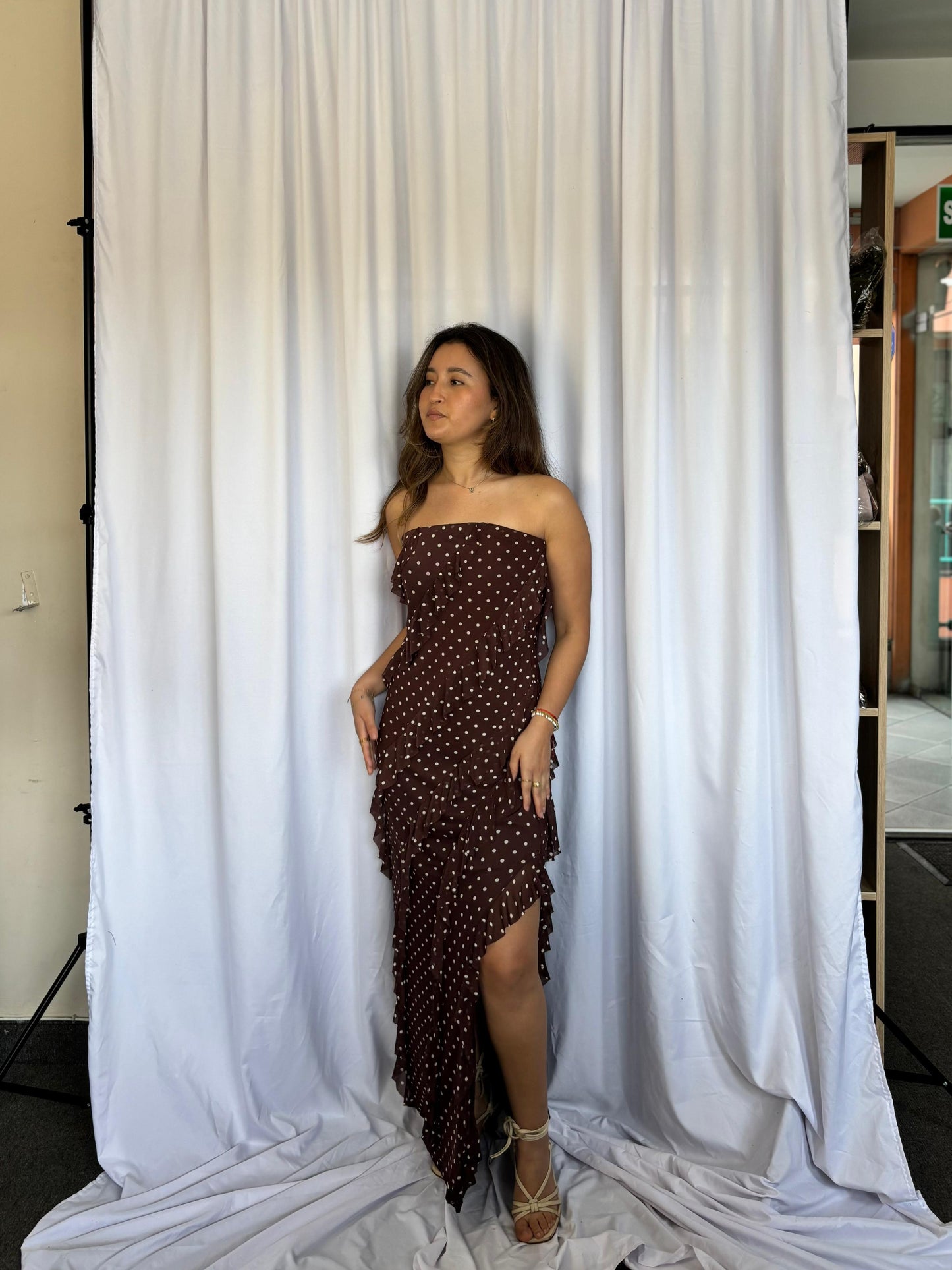 VESTIDO STRAPLESS SINCERELY JULES  LUNARES - MARRON