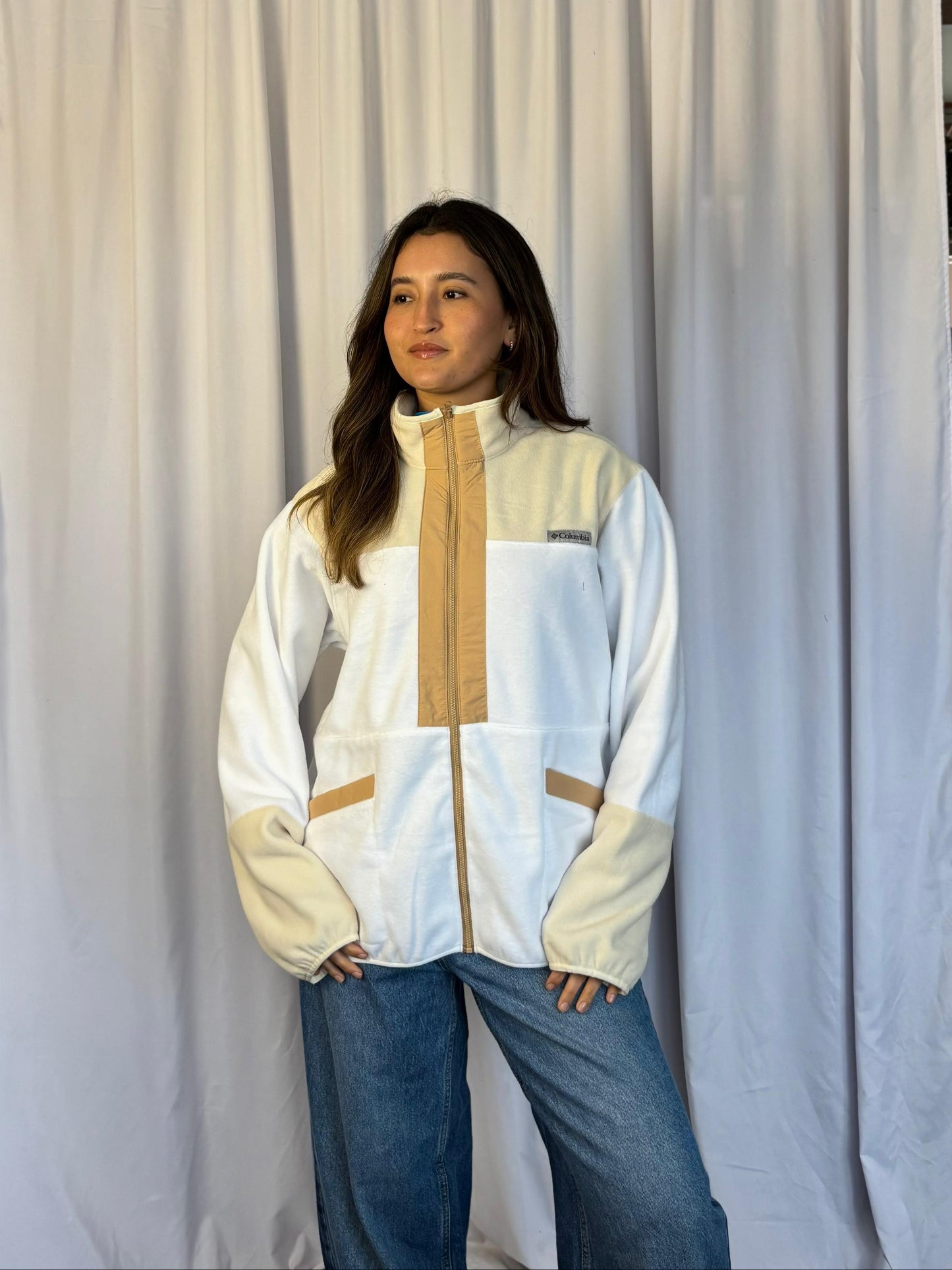 CASACA COLUMBIA - BEIGE Y BLANCO