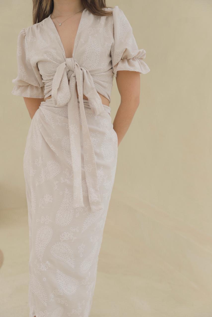 Conjunto Hali - Beige floreado