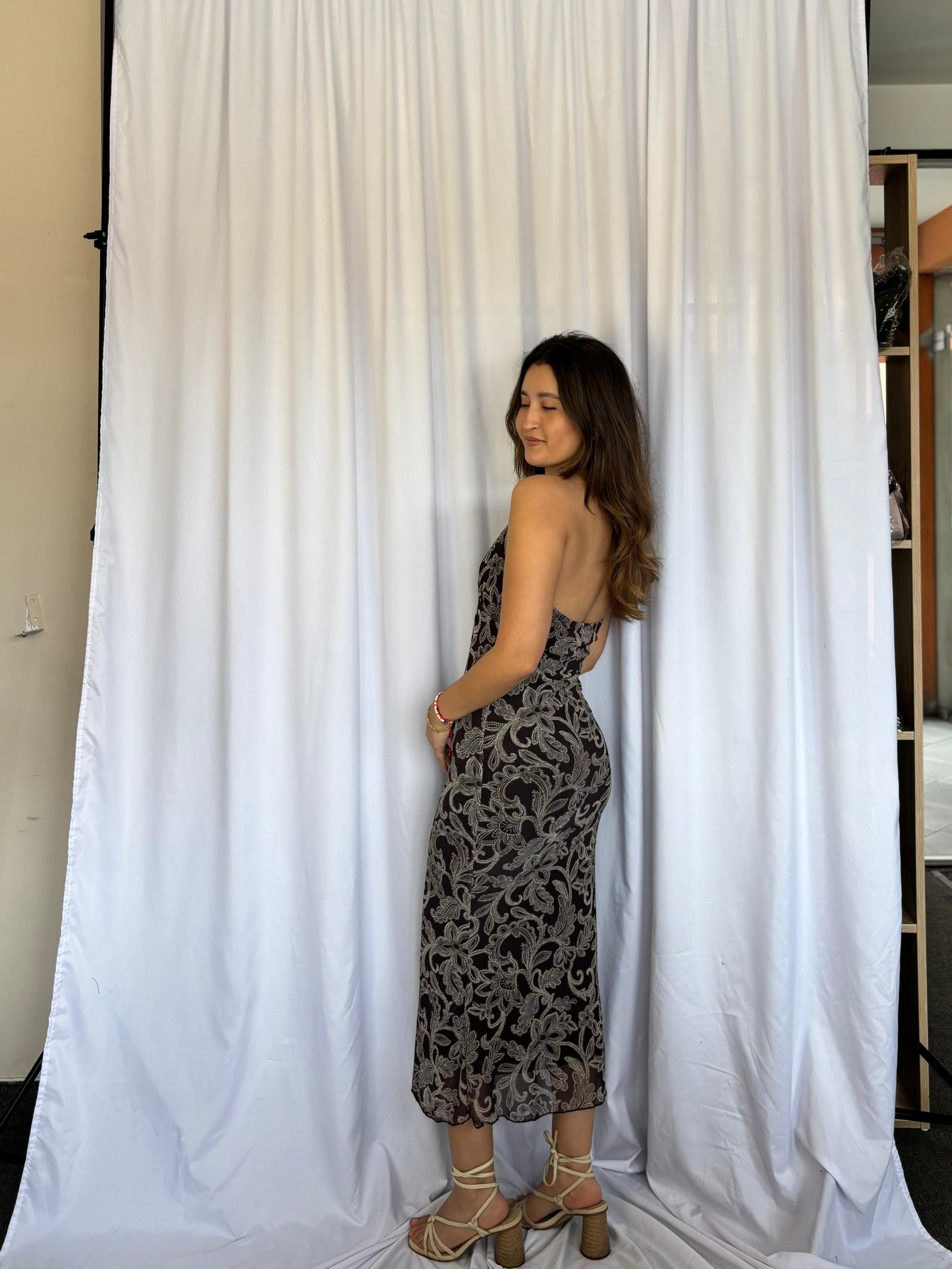 VESTIDO SEE YOU MONDAY FLOREADO - MARRON