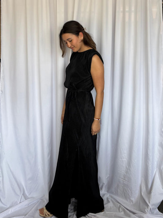VESTIDO PLIZADO - NEGRO